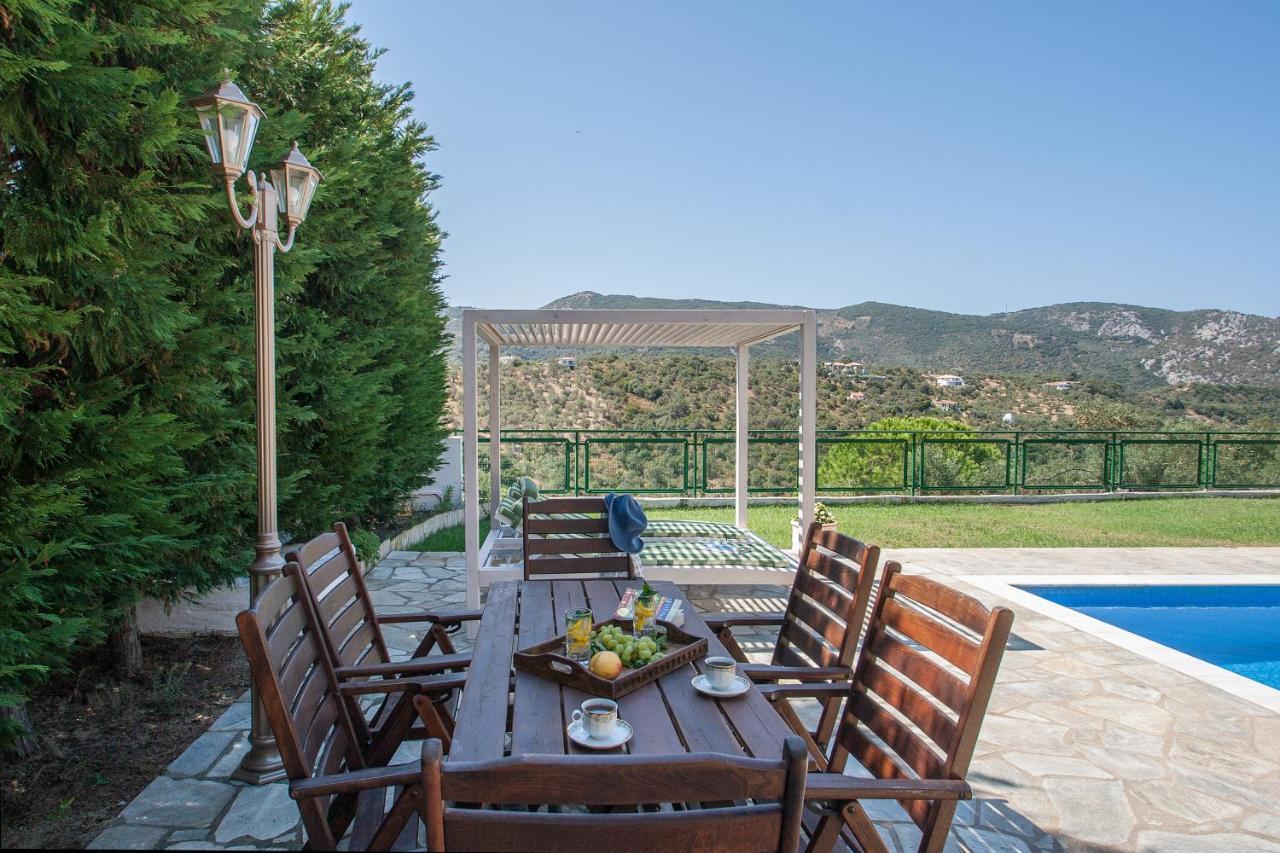Four Seasons Villas Kalivia  エクステリア 写真