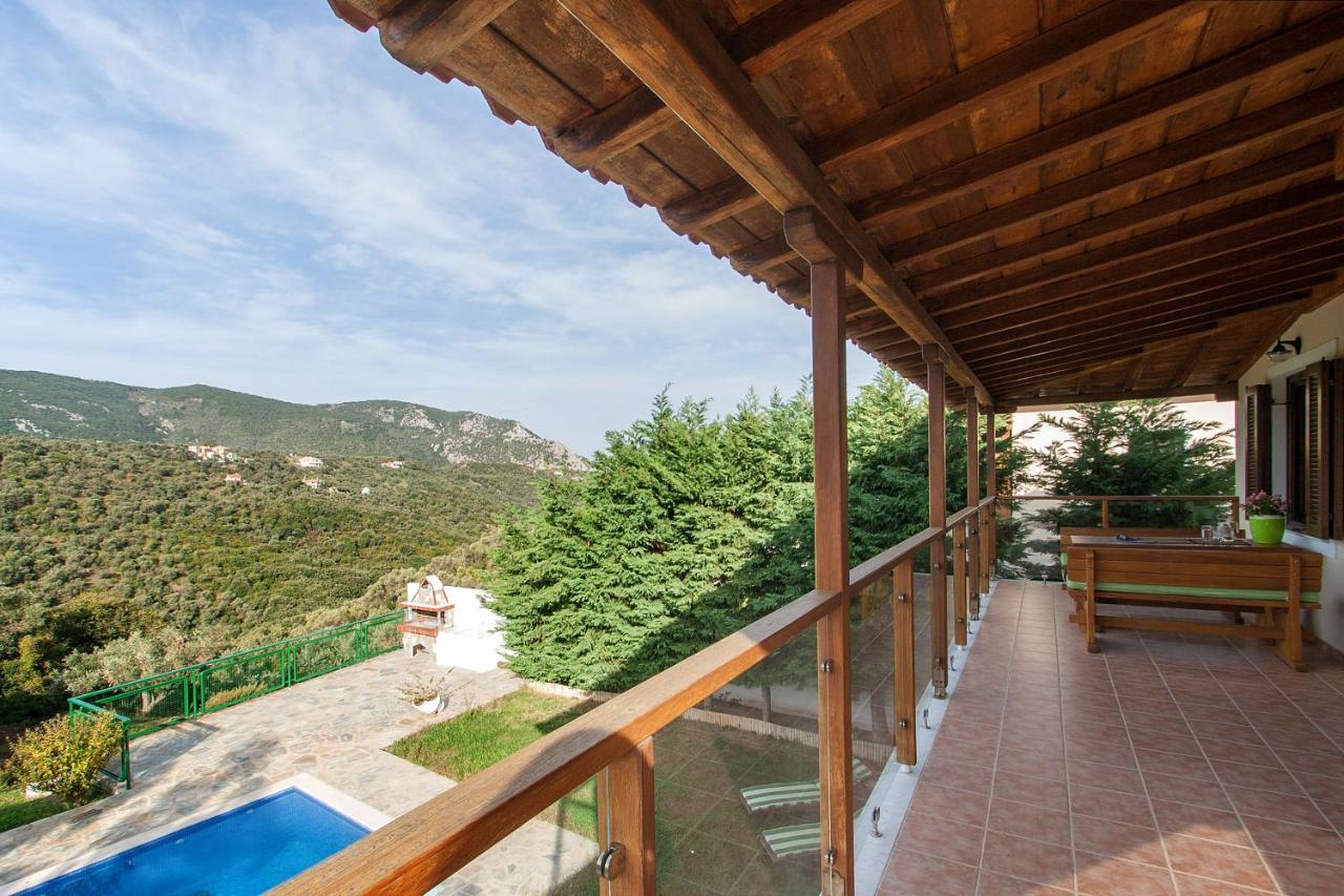 Four Seasons Villas Kalivia  エクステリア 写真