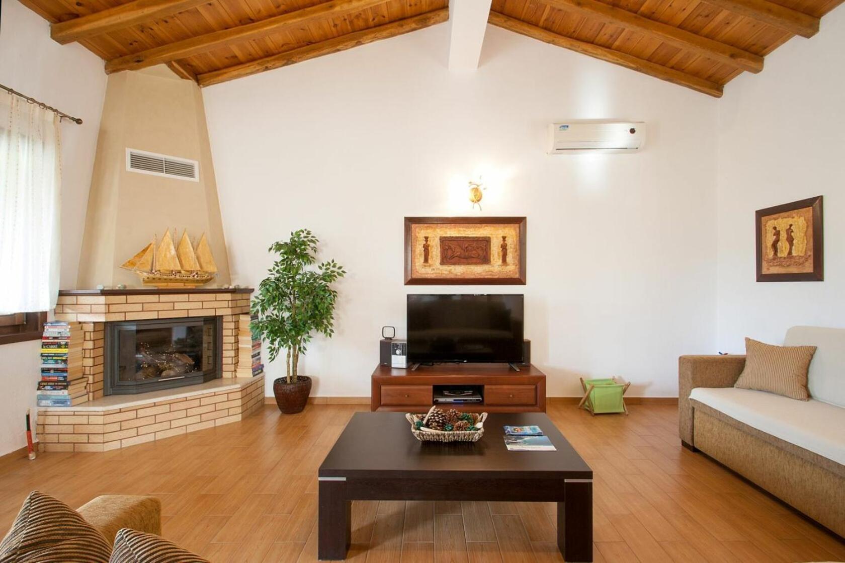 Four Seasons Villas Kalivia  部屋 写真